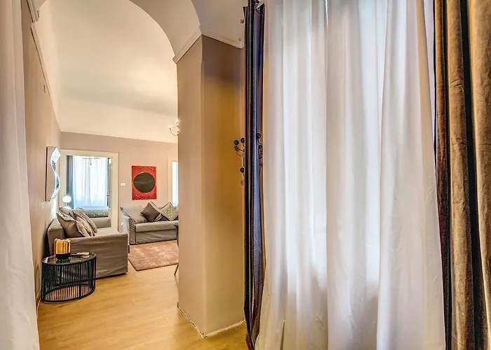 Downtown Srl - Cinque Terre New Liberty La Spezia