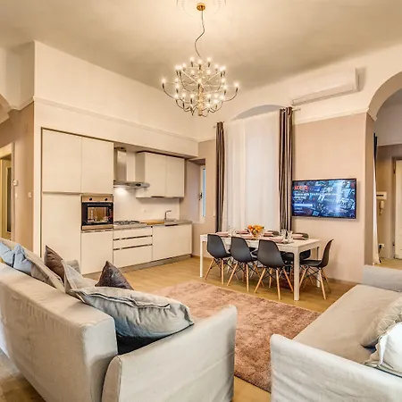 Downtown Srl - Cinque Terre New Liberty 斯培西亚